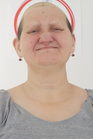 Age56-NancyMiller/06_Face_Compression/01_Cam01.jpg
