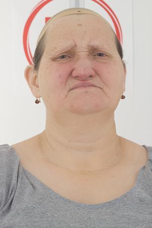 Age56-NancyMiller/18_Pain/01_Cam01.jpg